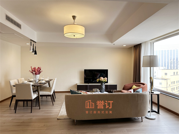 北京东湖别墅：亮马河南岸的宜居瑰宝与出租房型概览